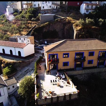 Alojamientos Rurales Hurdes Altas - La Antigua Guarderia Casares de las Hurdes Eksteriør billede