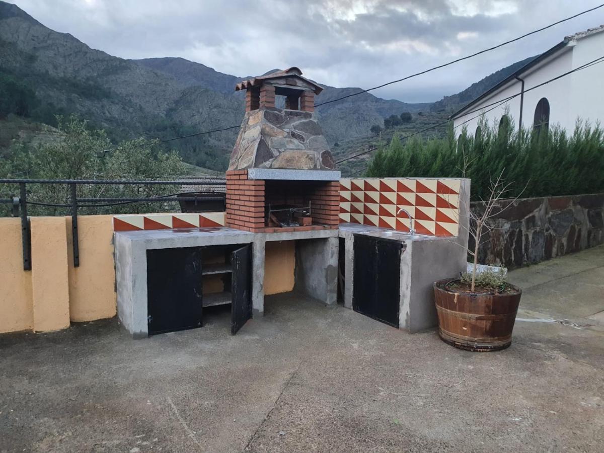 Alojamientos Rurales Hurdes Altas - La Antigua Guarderia Casares de las Hurdes Eksteriør billede