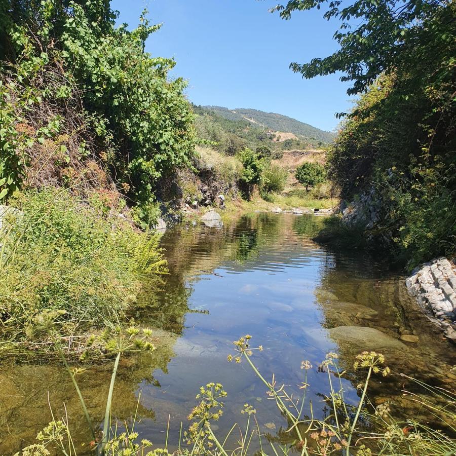 Alojamientos Rurales Hurdes Altas - La Antigua Guarderia Casares de las Hurdes Eksteriør billede