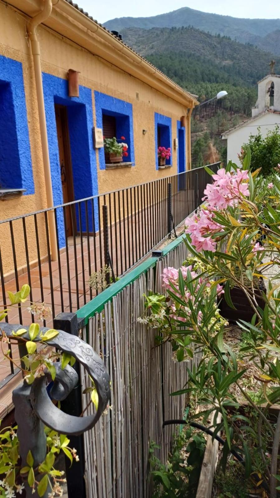 Alojamientos Rurales Hurdes Altas - La Antigua Guarderia Casares de las Hurdes Eksteriør billede